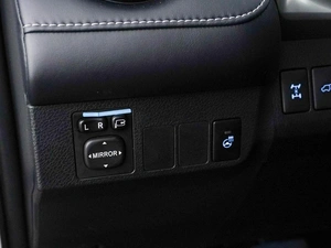 Внедорожник Toyota RAV4 2019 года, 2749325 рублей, Москва