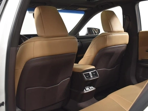 Седан Lexus ES 2021 года, 3890000 рублей, Казань