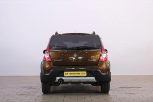 Хетчбэк Renault Sandero Stepway 2014 года, 799000 рублей, Омск