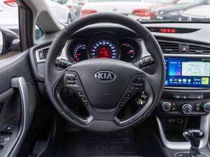 Хетчбэк Kia Ceed 2018 года, 1499000 рублей, Саратов