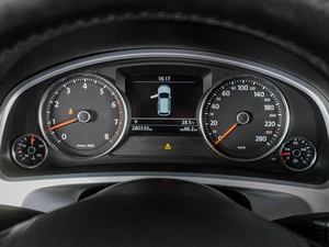 Внедорожник Volkswagen Touareg 2012 года, 1799000 рублей, Воронеж