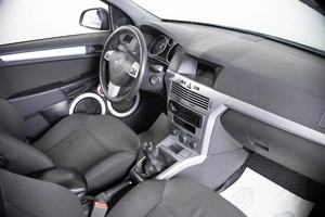 Хетчбэк Opel Astra 2012 года, 699000 рублей, Пермь
