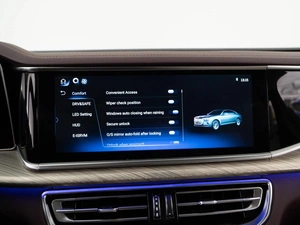 Седан Hongqi H9 2022 года, 4098999 рублей, Москва