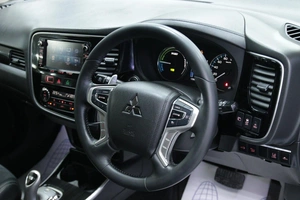 Внедорожник Mitsubishi Outlander 2016 года, 1998000 рублей, Солонцы