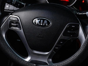 Седан Kia Rio 2015 года, 999000 рублей, Тюмень