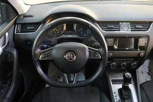 Универсал Skoda Octavia 2015 года, 1919000 рублей, Омск