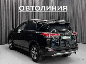 Внедорожник Toyota RAV4 2017 года, 2299000 рублей, Красноярск