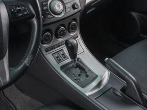 Седан Mazda 3 2011 года, 759000 рублей, Сургут