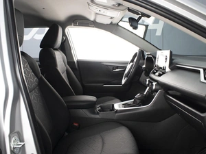 Внедорожник Toyota RAV4 2021 года, 3330000 рублей, Омск