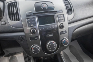 Седан Kia Cerato 2011 года, 949000 рублей, Барнаул