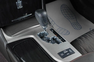 Седан Toyota Crown 2010 года, 1869000 рублей, Тюмень