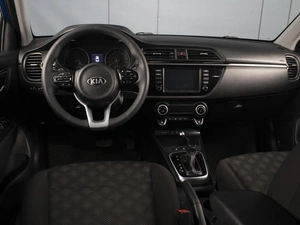 Седан Kia Rio 2020 года, 1450000 рублей, Омск