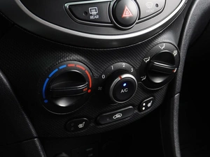 Седан Hyundai Solaris 2015 года, 899000 рублей, Воронеж