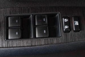 Седан Toyota Avensis 2010 года, 1039000 рублей, Тюмень