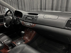 Седан Toyota Camry 2005 года, 845000 рублей, Красноярск