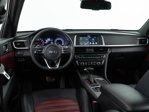 Седан Kia Optima 2019 года, 2221444 рублей, Москва