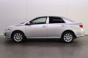 Седан Toyota Corolla 2010 года, 1160000 рублей, Брянск
