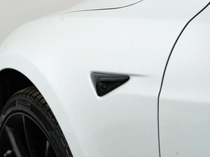 Лифтбек Tesla Model S 2017 года, 2951444 рублей, Москва