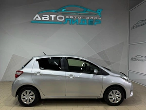 Хетчбэк Toyota Vitz 2018 года, 799000 рублей, Красноярск