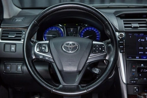 Седан Toyota Camry 2016 года, 2350000 рублей, Красноярск