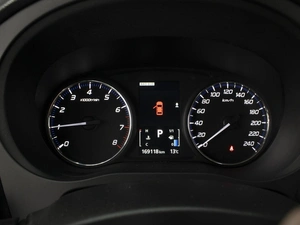 Внедорожник Mitsubishi Outlander 2015 года, 1800000 рублей, Омск