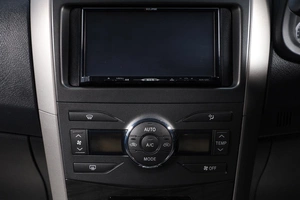 Универсал Toyota Corolla Fielder 2010 года, 1249000 рублей, Новосибирск