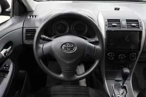 Седан Toyota Corolla 2009 года, 1079000 рублей, Омск