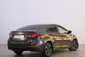 Седан Hyundai Elantra 2015 года, 1349000 рублей, Омск