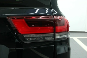 Внедорожник Toyota Land Cruiser 2021 года, 11490000 рублей, Красноярск