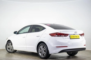 Седан Hyundai Elantra 2018 года, 1579000 рублей, Оренбург