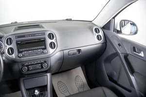 Внедорожник Volkswagen Tiguan 2015 года, 1749000 рублей, Пермь