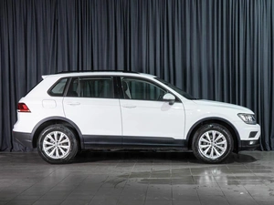Внедорожник Volkswagen Tiguan 2019 года, 2349000 рублей, Волгоград