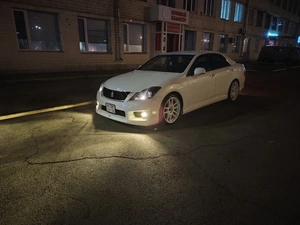 Седан Toyota Crown 2011 года, 2100000 рублей, Красноярск
