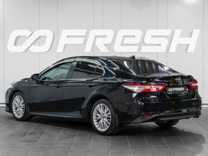 Седан Toyota Camry 2018 года, 2299000 рублей, Сургут