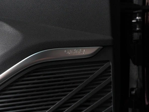 Внедорожник Geely Monjaro 2023 года, 3050000 рублей, Красный Пахарь