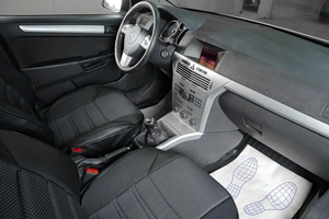 Седан Opel Astra 2012 года, 729000 рублей, Тюмень