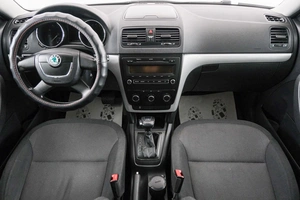 Внедорожник Skoda Yeti 2012 года, 769000 рублей, Красноярск