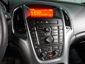 Хетчбэк Opel Astra GTC 2011 года, 799000 рублей, Воронеж