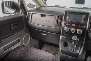 Минивэн Mitsubishi Delica D5 2013 года, 1349000 рублей, Томск