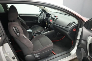 Седан Kia Cerato 2010 года, 1120000 рублей, Курск