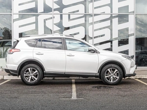 Внедорожник Toyota RAV4 2018 года, 2429000 рублей, Краснодар