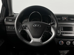 Хетчбэк Kia Rio 2016 года, 998900 рублей, Казань