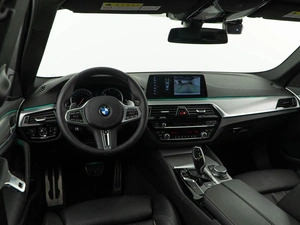 Седан BMW 5 серия 2017 года, 3994444 рублей, Москва