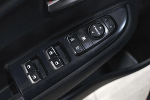 Хетчбэк Kia Rio X-Line 2018 года, 1169000 рублей, Новокузнецк