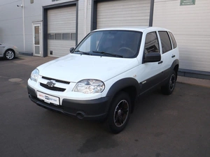 Внедорожник Chevrolet Niva 2015 года, 680000 рублей, Железногорск