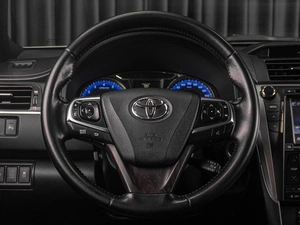 Седан Toyota Camry 2017 года, 2599000 рублей, Тюмень