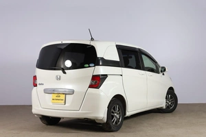 Минивэн Honda Freed 2015 года, 1279000 рублей, Новосибирск