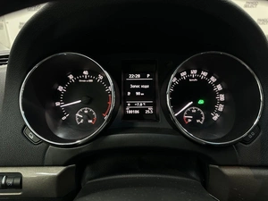 Внедорожник Skoda Yeti 2015 года, 1195000 рублей, Красноярск