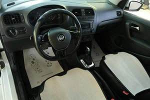 Седан Volkswagen Polo 2016 года, 889000 рублей, Омск