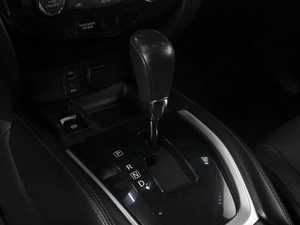 Внедорожник Nissan X-Trail 2015 года, 1540000 рублей, Омск